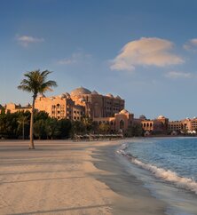 Emirates Palace Außenansicht