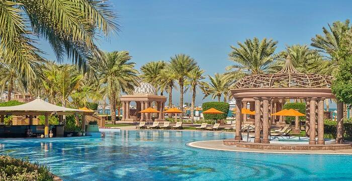 Emirates Palace Pool