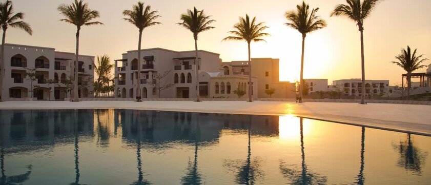 Salalah Rotana Resort Außenansicht Sonnenuntergang