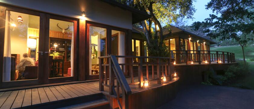 Lake Duluti Lodge Außenansicht Restaurant