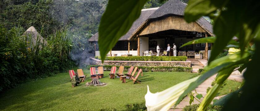 Sanctuary Gorilla Forest Camp Außenansicht