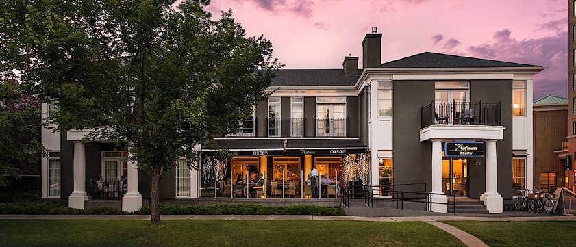 Arts Kensington Außenansicht