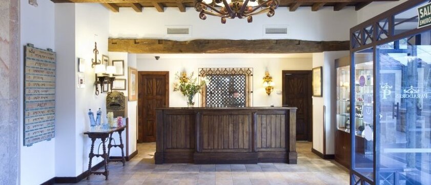 Parador de Cangas de Onis Empfang