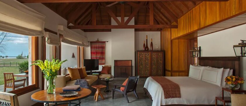 Carmelo Resort & Spa Suite