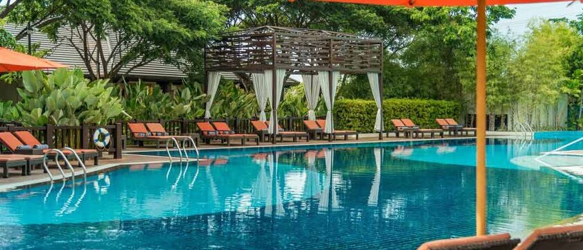 Crimson Resort & Spa Pool