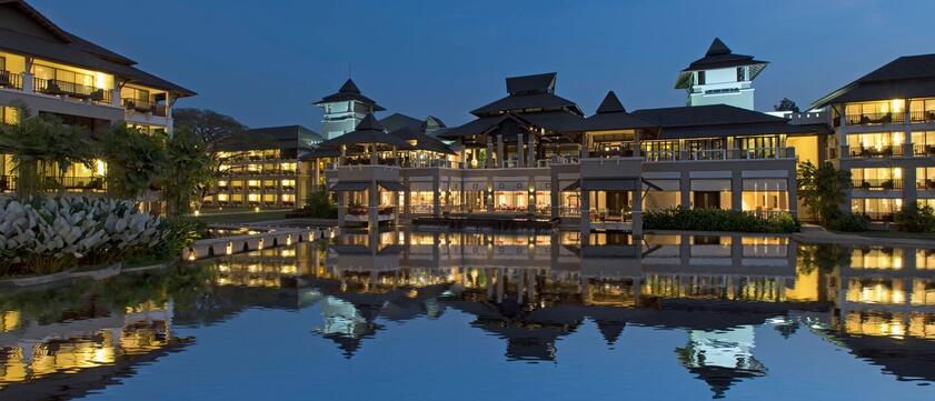Le Méridien Chiang Rai Resort Resort am Abend