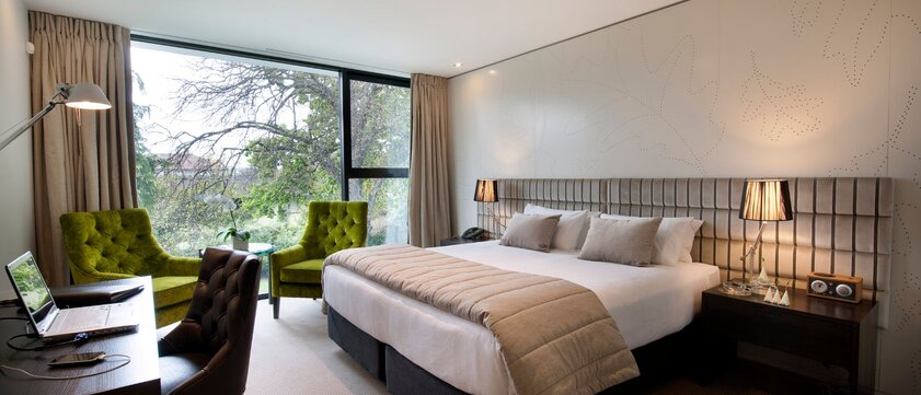 The George Premium Executive King