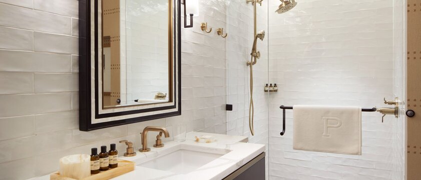 Badezimmer - The Plaza Hotel Pioneer Park