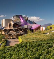 Hotel Marques de Riscal Außenansicht mit Wein