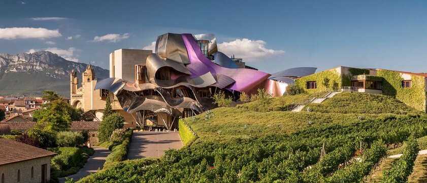 Hotel Marques de Riscal Außenansicht mit Wein