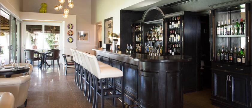 Mont Rochelle Hotel Bar