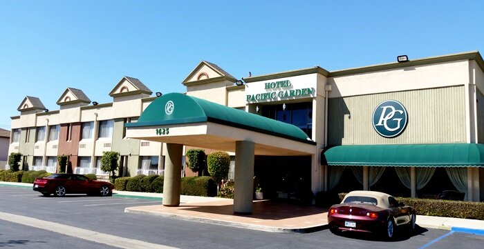 Pacific Gardens Hotel Außenansicht