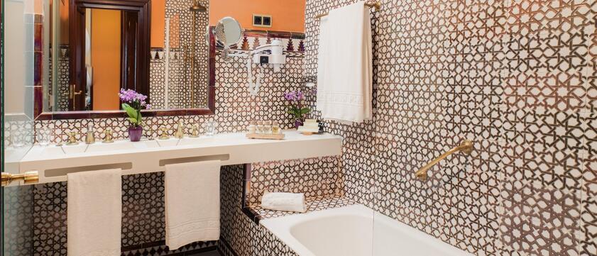 Bad vom Hotel Alhambra Palace in Granada