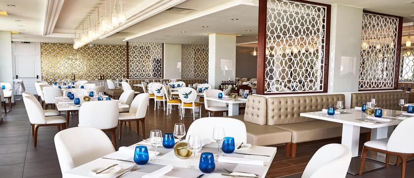 Gran Hotel Manzana Kempinzki la Habana Restaurant San Cristobal