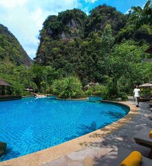 The Banjaran Hotsprings Retreat Pool