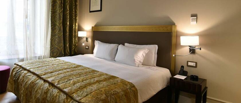 Grand Hotel Yerevan Doppelzimmer