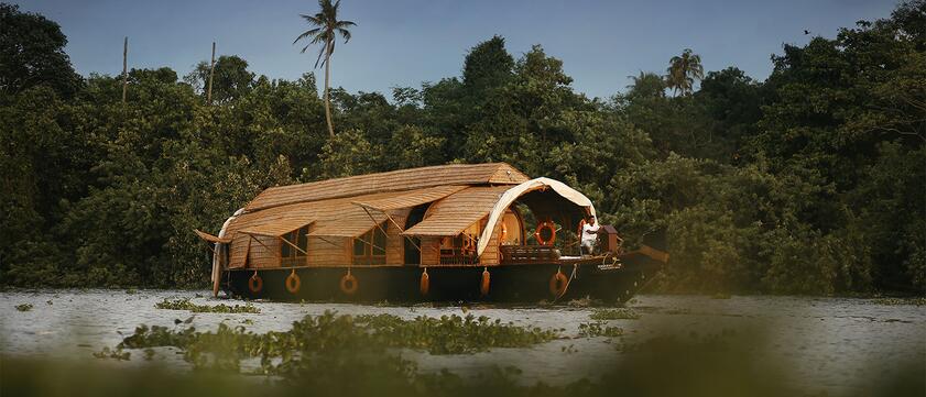 Spice Coast Cruise Schiff