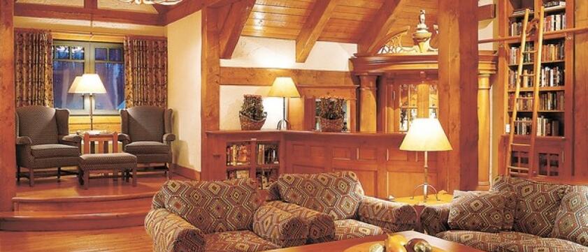 Post Hotel & Spa Bibliothek