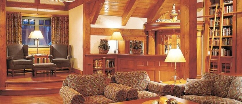 Post Hotel & Spa Bibliothek