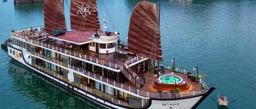 Orchid Cruise Außenansicht