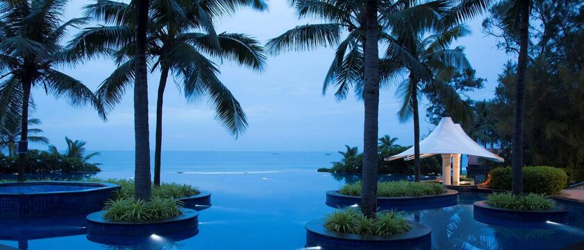 Radisson Blu Resort Temple Bay Pool