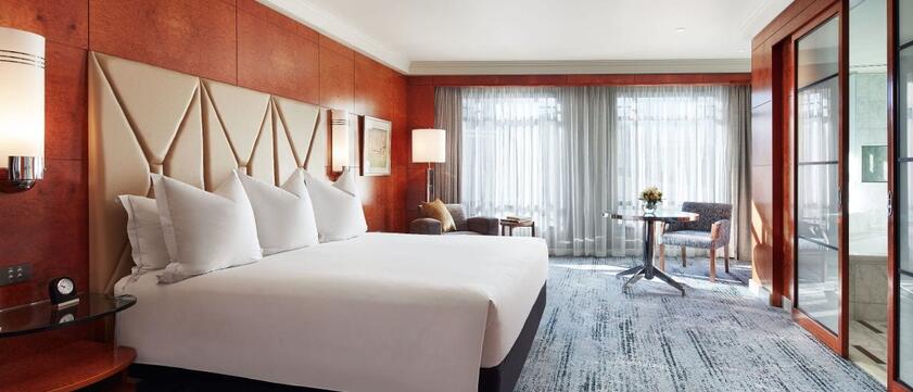 Park Hyatt Melbourne One King Guestroom