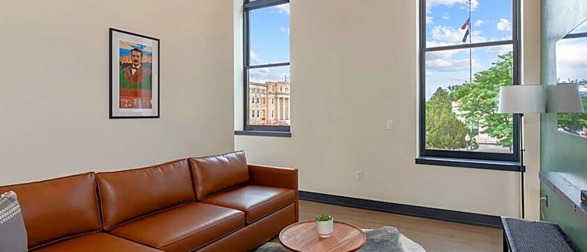 Wohnzimmer - Rathbone