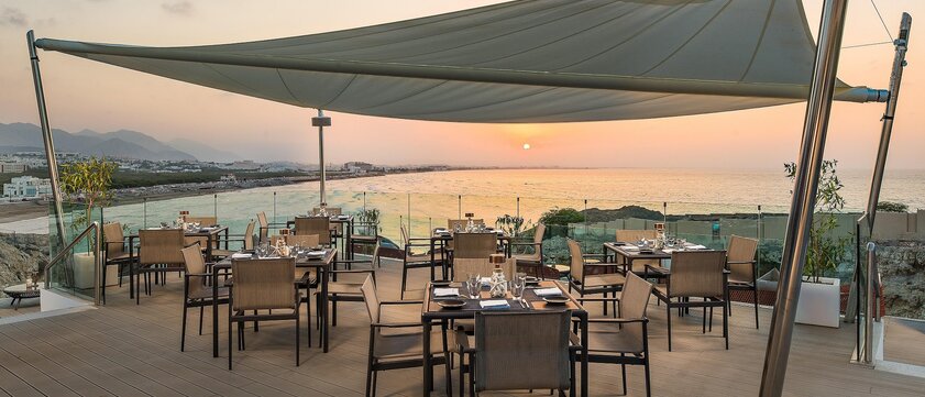 Crowne Plaza Muscat Terrasse