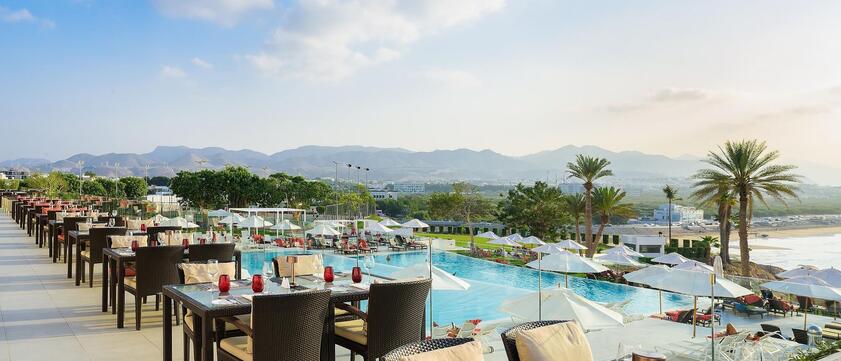 Crowne Plaza Muscat Außenanlage