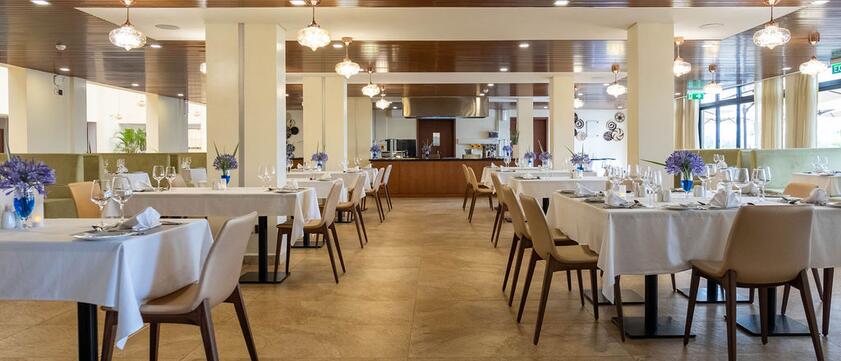 Mantis Kivu Marina Bay Hotel Restaurant