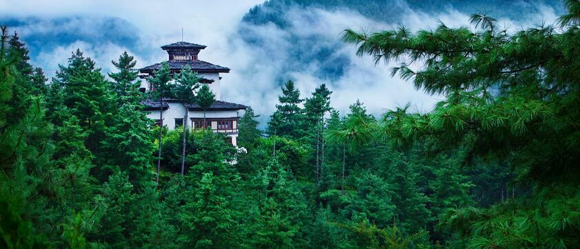 Como Uma Paro Hauptgebäude