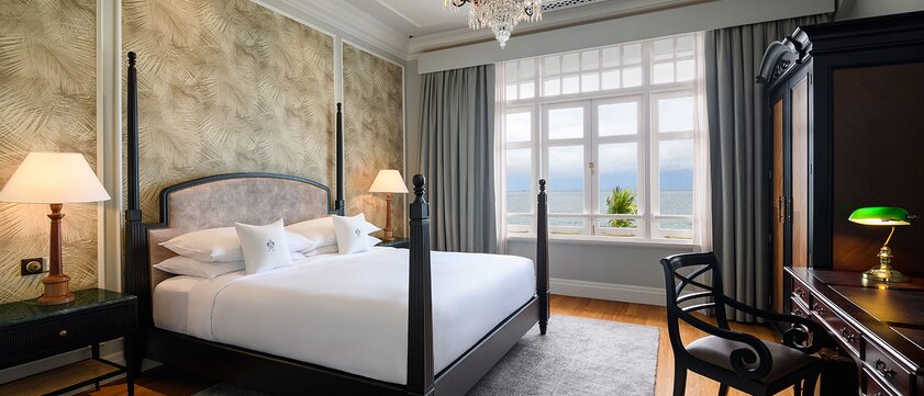 Eastern & Oriental Hotel Suite