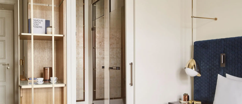 King Bed View Room 2