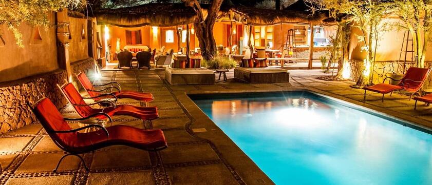 Awasi Atacama Poolansicht am Abend