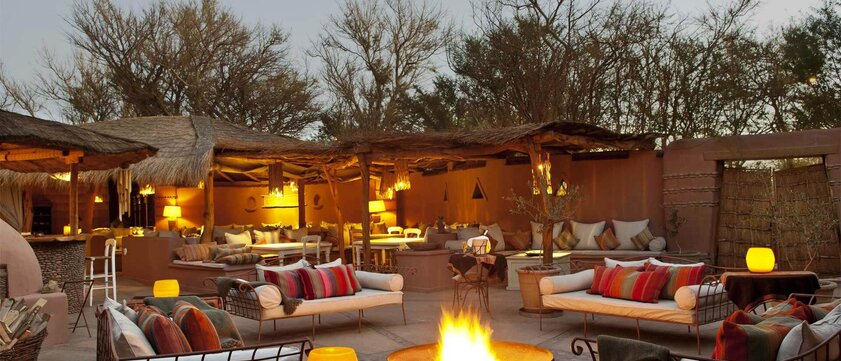 Awasi Atacama Lagerfeueransicht am Abend