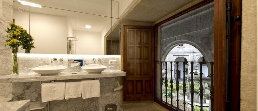 Parador de Santiago de Compostela Badezimmer