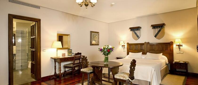 Parador de Santiago de Compostela Junior-Suite