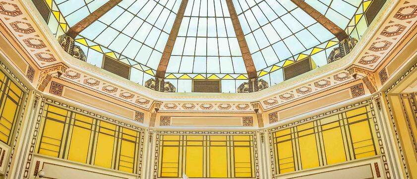 Lobby vom Fairmont Peace Hotel in Shanghai