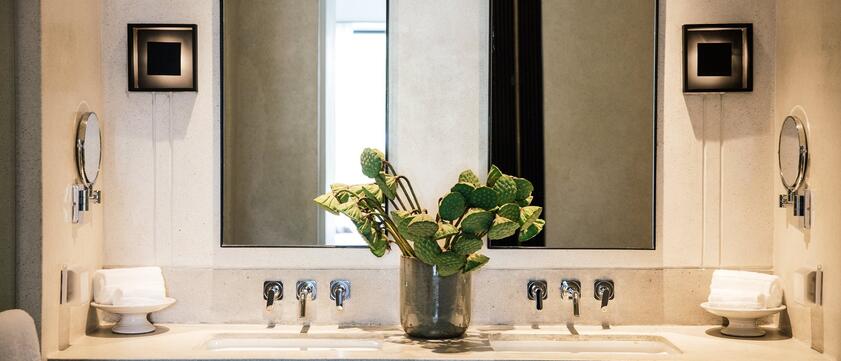 Treeline Urban Resort Badezimmer