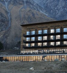 Rooms Hotel Kazbegi Außenansicht