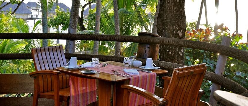 Le Tahaa Island Resort & Spa Dinner