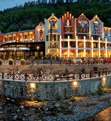 Crowne Plaza Borjomi Hotelansicht