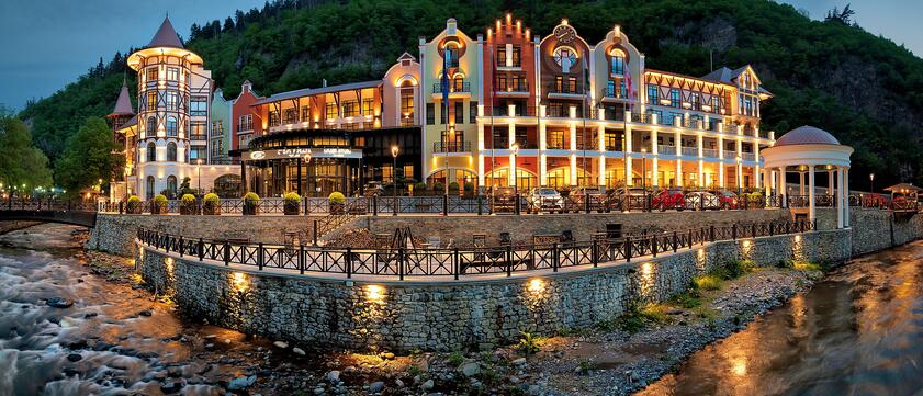 Crowne Plaza Borjomi Hotelansicht