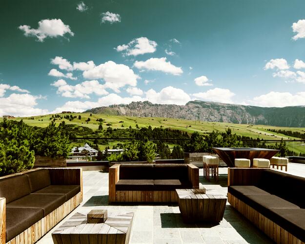 Terrace Lounge