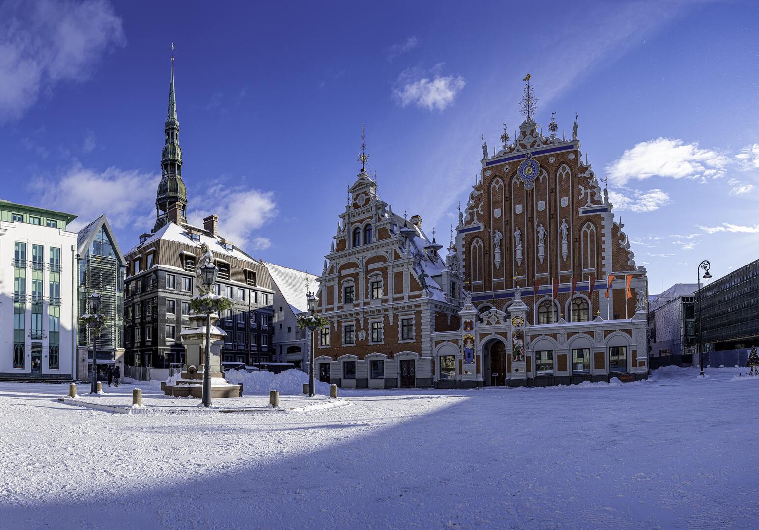 Riga Schwarzhäupterhaus vor Markplatz