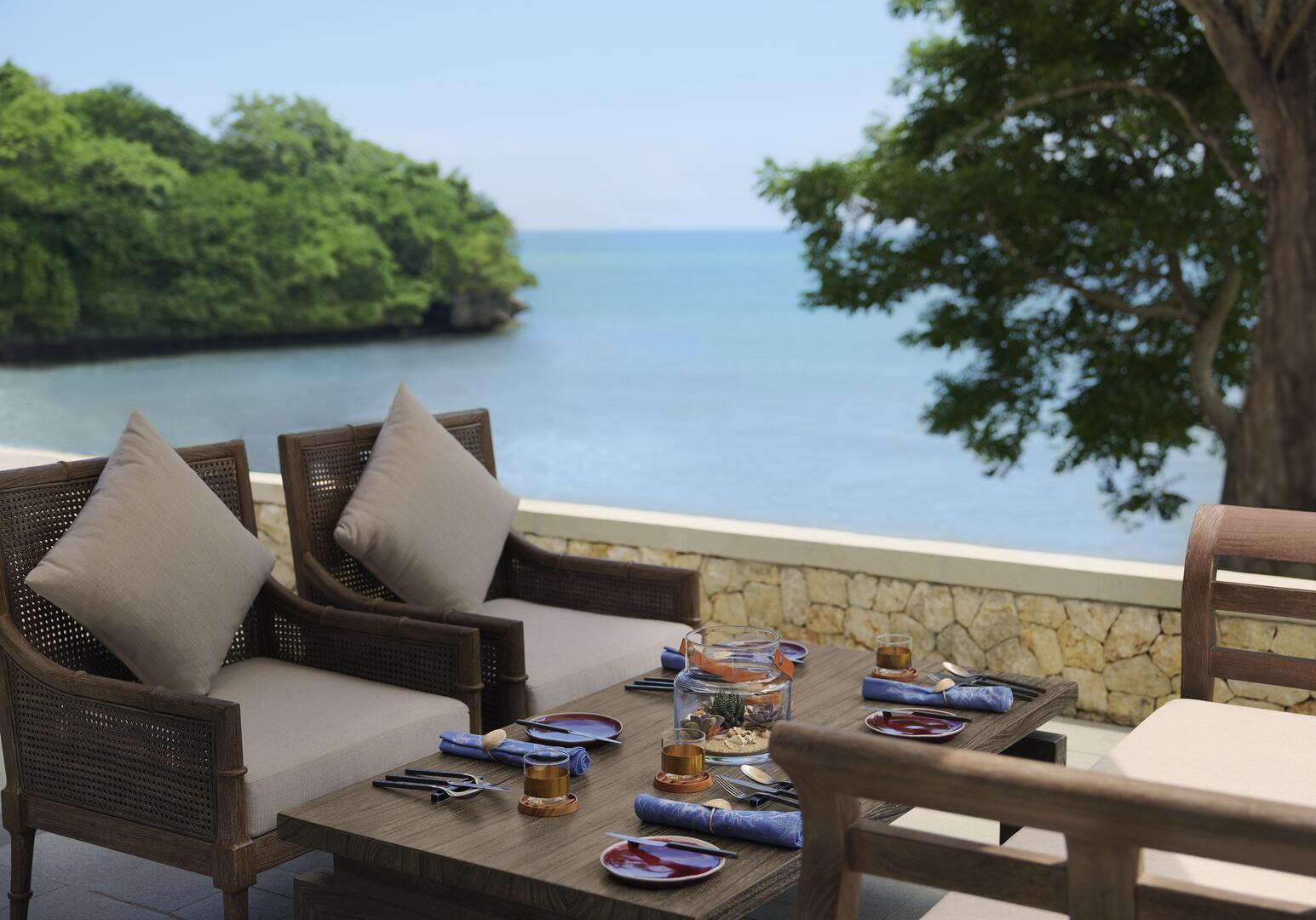 Raffles Bali_Loloan Beach Bar & Grill