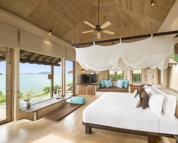 Seaview Pool Bedroom