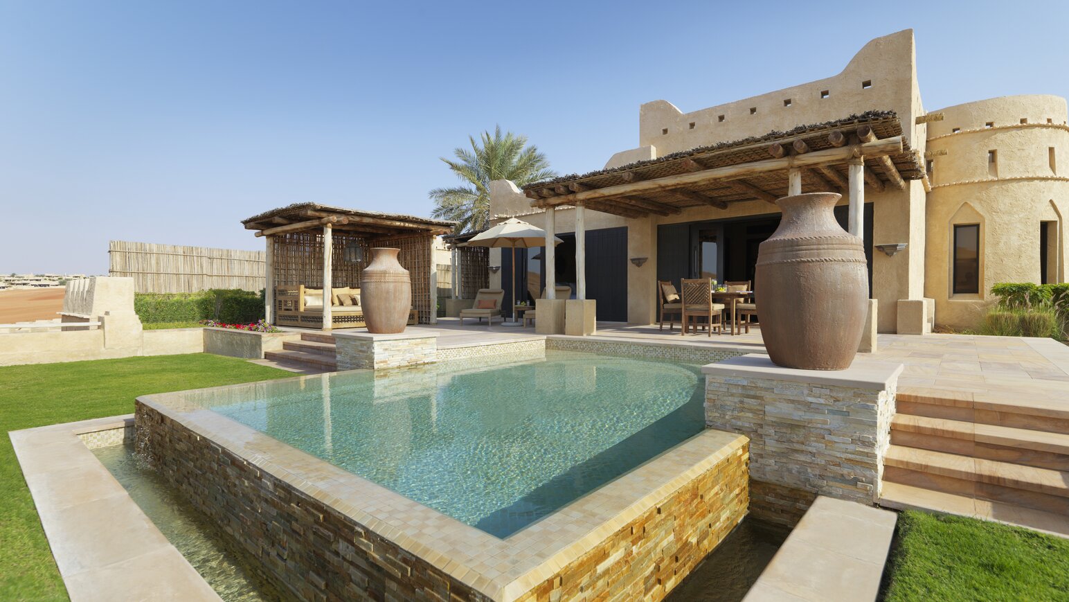Qasr al Sarab Desert Resort by Anantara Pool
