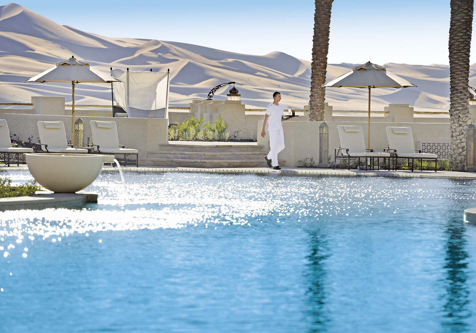 Qasr al Sarab Desert Resort by Anantara Liegen