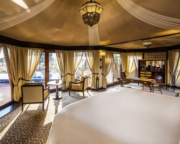 The Ritz-Carlton Bedroom